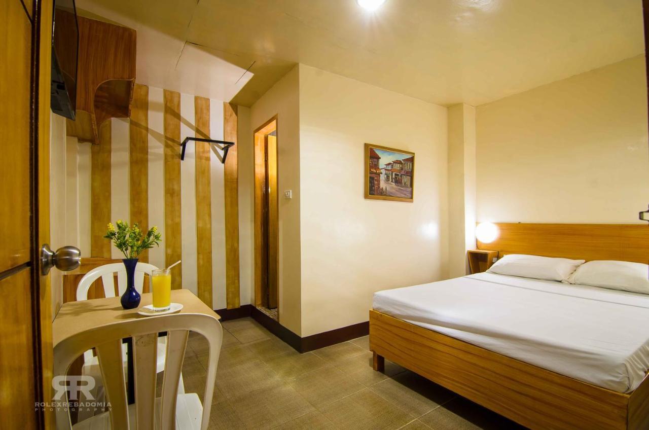 Diamond Hotel And Resto Catarman  Kültér fotó